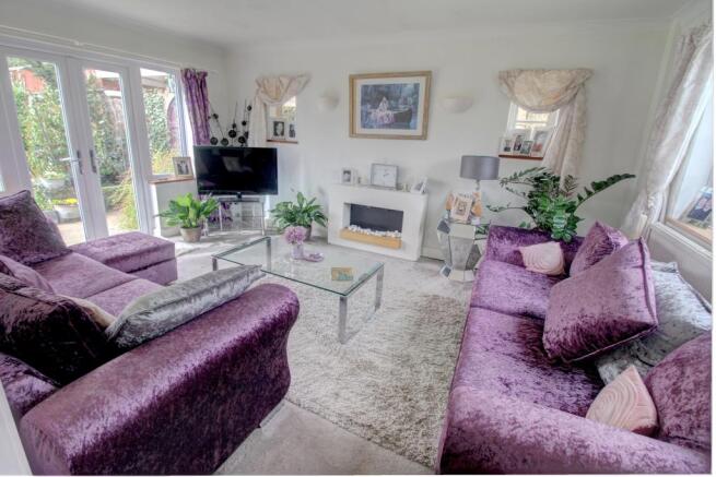 Highfields Road, Witham, CM8 (28)