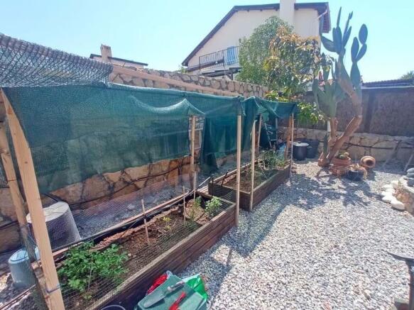 4 bedroom villa + 8m x 4m swimming pool + air conditioning + under floor heating + sauna + Title deeds in the owner?s name VAT paid Image 9999 2