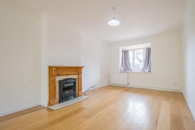 37 Lydiard Way -1...