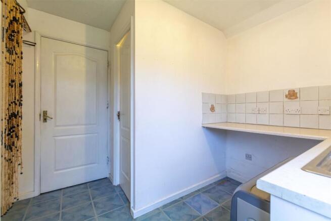 Utility Room (5)-HDR copy.jpg