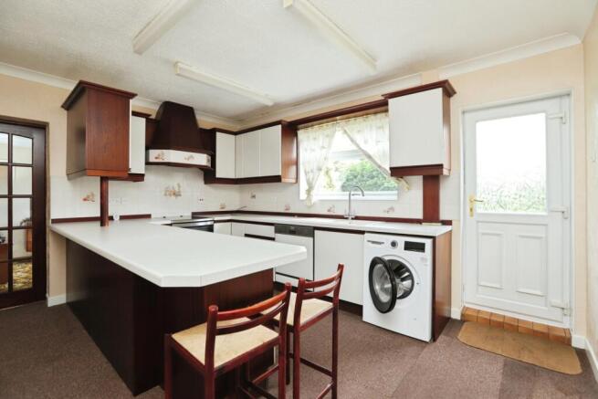 2 bed Bungalow for sale Image 9