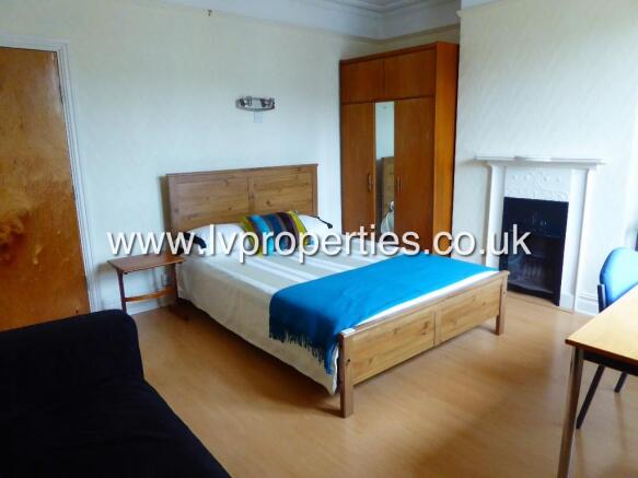 6 bed Terraced to rent Image 7