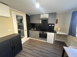 Flat 1, 67 Hazelmere Court, Station Road, Hendon, London NW4 4HL