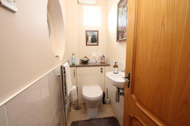 Cloakroom/WC