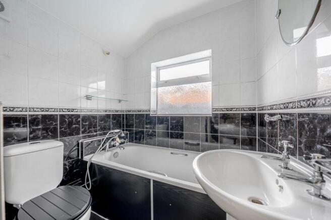 2 bed Terraced for sale Image 11