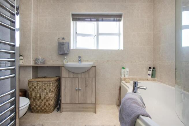 Bathroom2.jpg