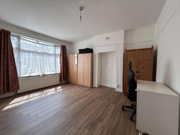 Well-Presented Property Featuring Two spacious Be