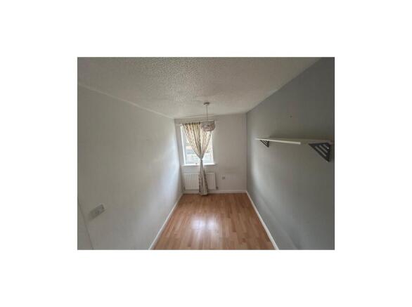 3 bed Semi-Detached for sale Image 11