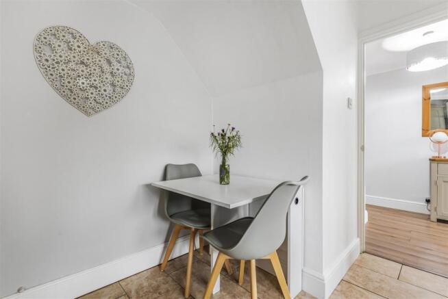 breakfast area.jpg