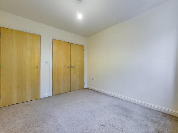 2 bed Ground Flat to rent Image 6