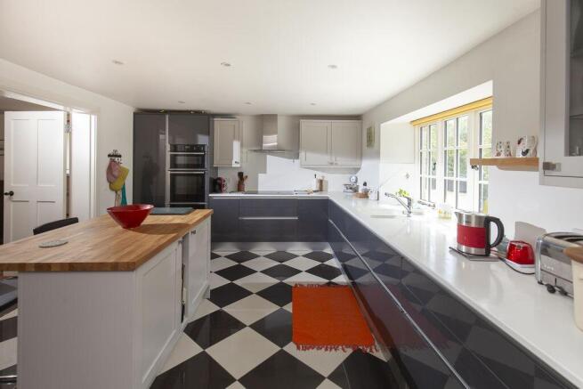 Kitchen / Breakfast Room