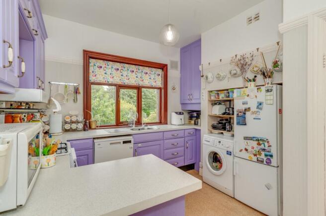 3 bed Semi-Detached for sale Image 5