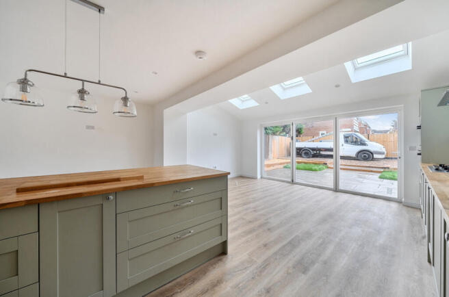 Falstaff Avenue, Earley, Reading photo 4