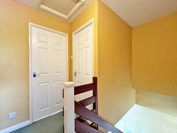 2 bed Town House for sale Image 12