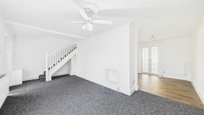 CAM02351G0-PR0090-STILL006