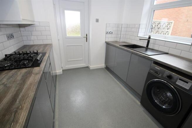 Kitchen: