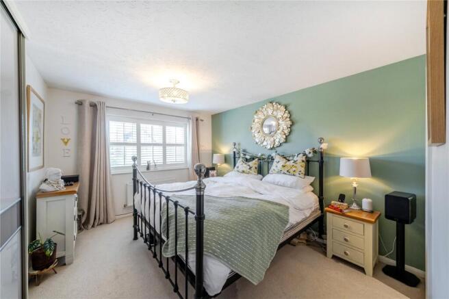 4 bed Detached for sale Image 11