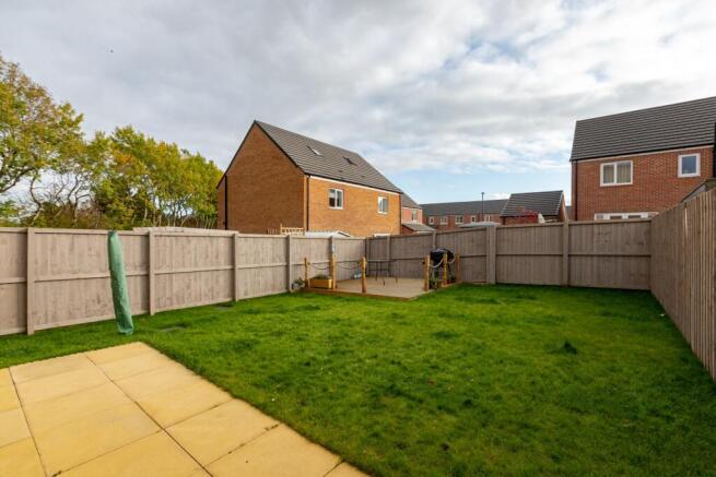 3 bed Semi-Detached for sale Image 10