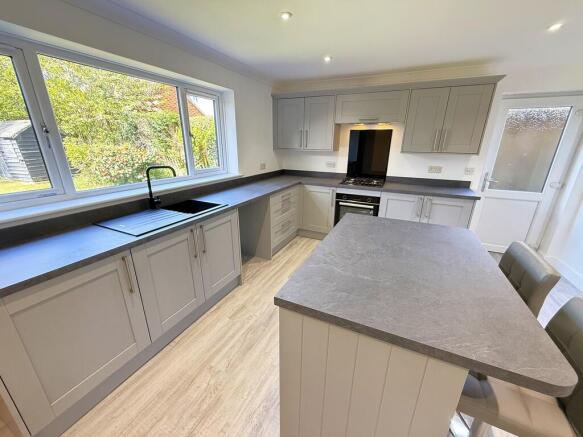 KITCHEN 4
