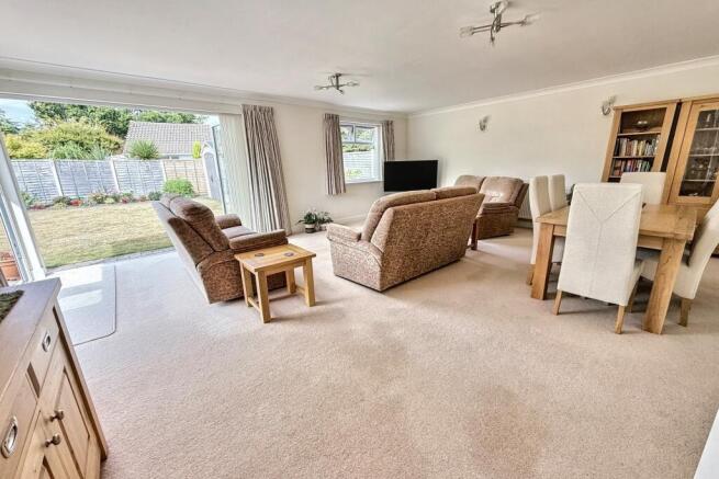Martins Drive photo 4
