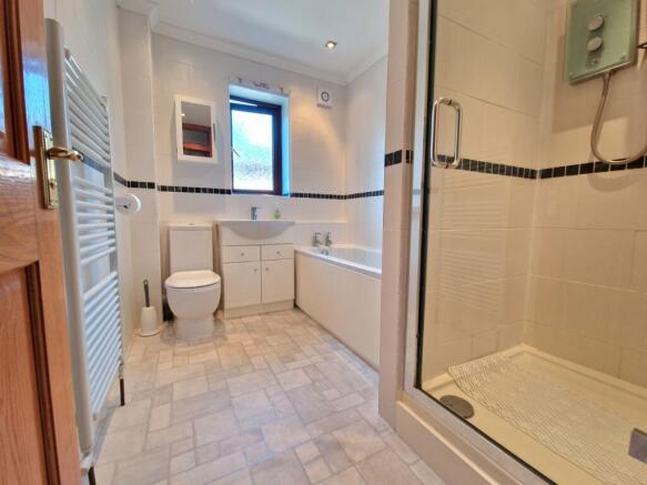 Bath & Shower Room