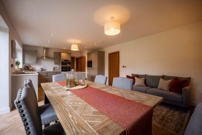 Snug/dining/kitchen