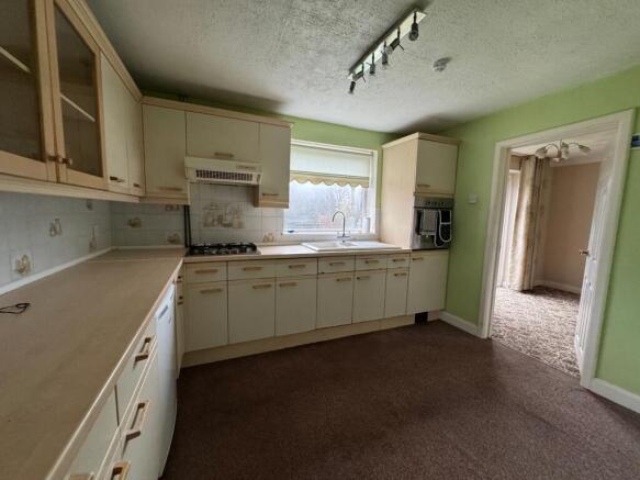 Hawthorn Crescent, Burton-On-Trent, DE15 photo 4