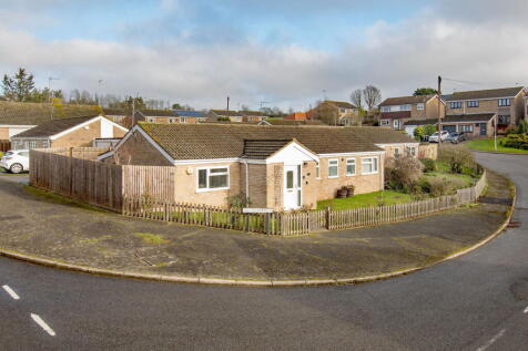 Swan Avenue, Brigstock, Northamptonshire, NN14 3JQ