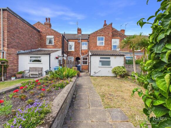 3 bed Terraced for sale Image 4