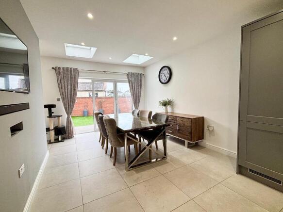 Kitchen/Dining Room
