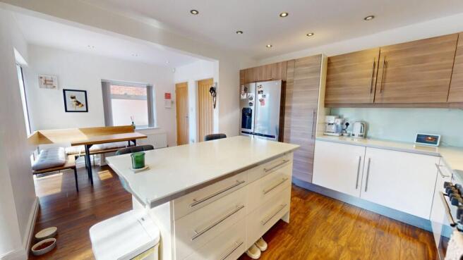 3 bed Semi-Detached for sale Image 7