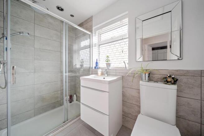 2 bed Semi-Detached Bungalow for sale Image 11