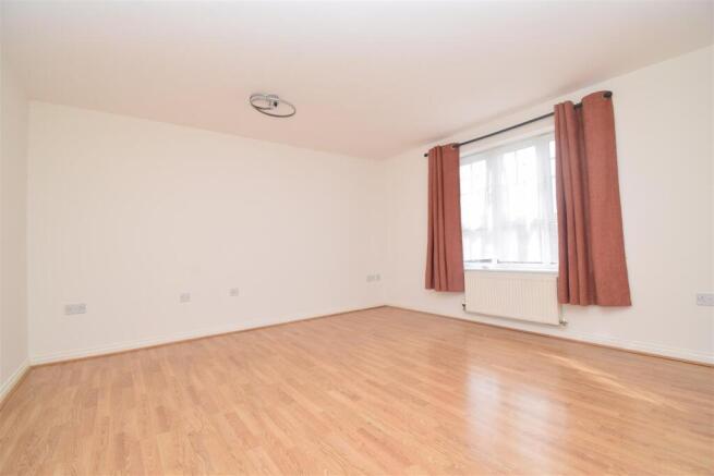 2 bed Flat to rent Image 6