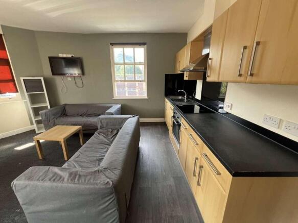 Flat_2_498_Glossop_Road