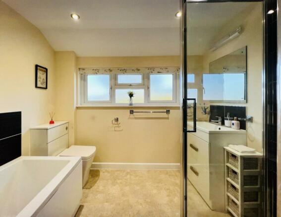 Bathroom.jpeg