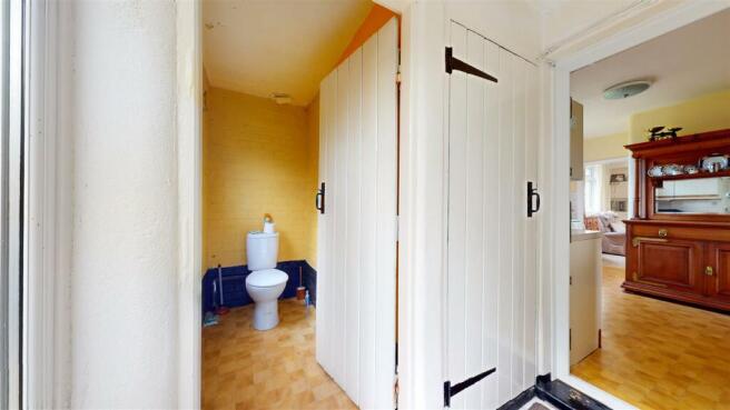 CLOAKROOM/WC