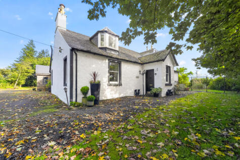 Glasgow Road, Fenwick, Kilmarnock, East Ayrshire, KA3