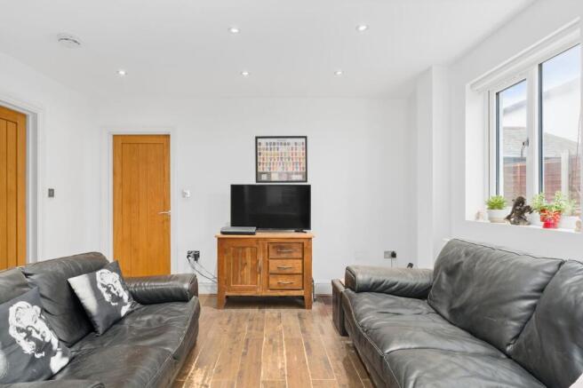 Kitchen / Living Area