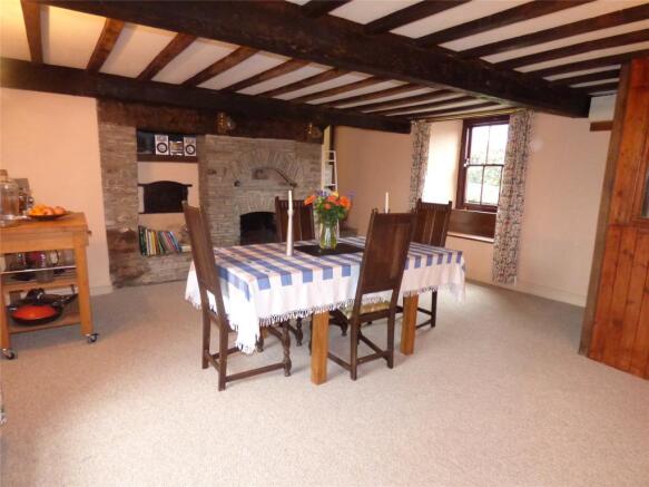 Sitting/Dining Room
