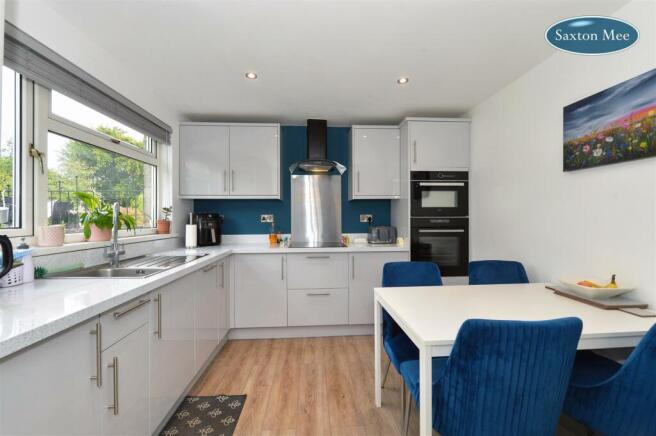 kitchen_5551.jpg