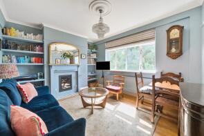 24, Moira Court, Balham High Road, London SW17 7AH