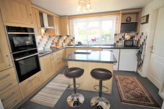 Kitchen: