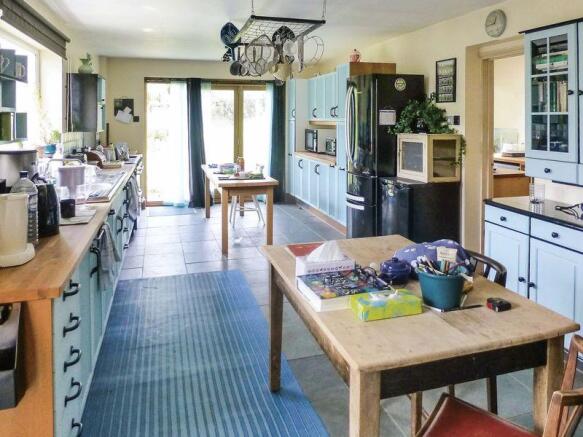 kitchen / brea...