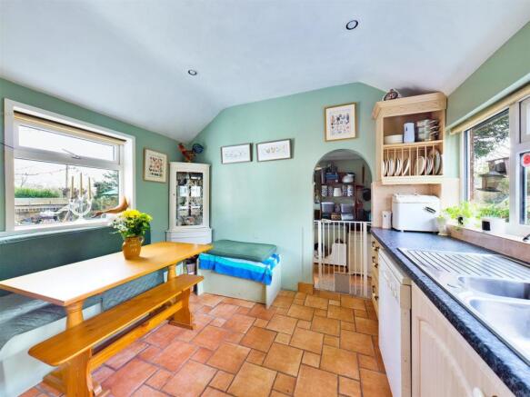 Kitchen/Breakfast Room