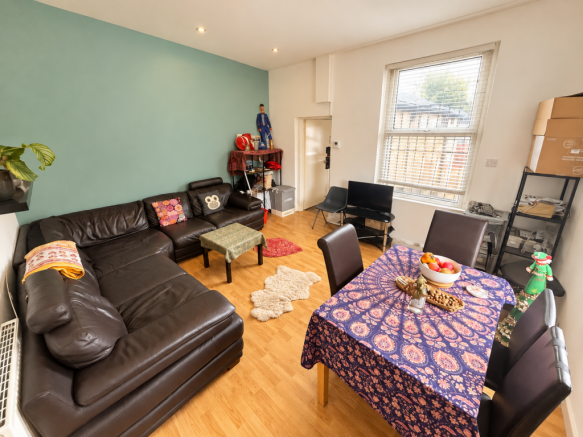 Warm Open-Plan Living and Dining Room