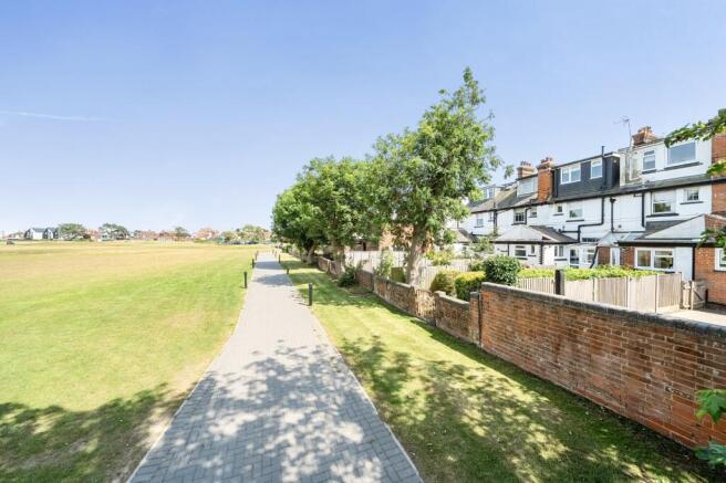 St. Andrews Road, Littlestone, Kent, TN28 photo 2