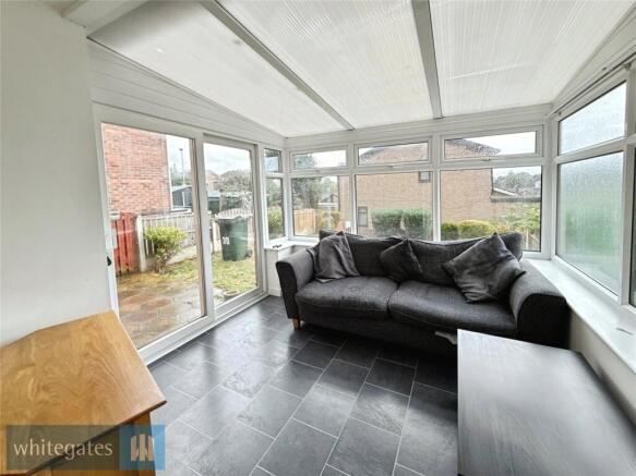 2 bed Apartment for sale Image 4