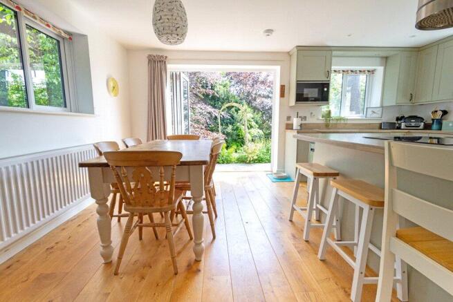 3 bed Detached for sale Image 4