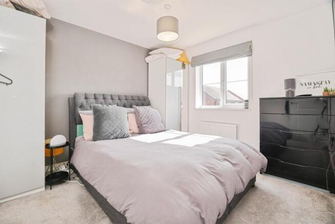 4 bed Detached for sale Image 8