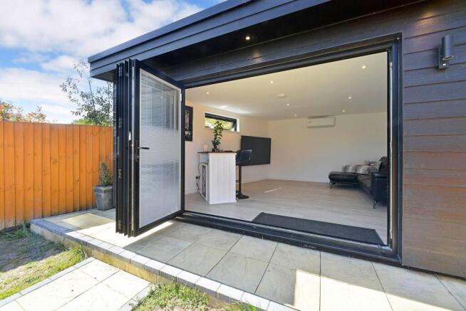 Garden Studio Room